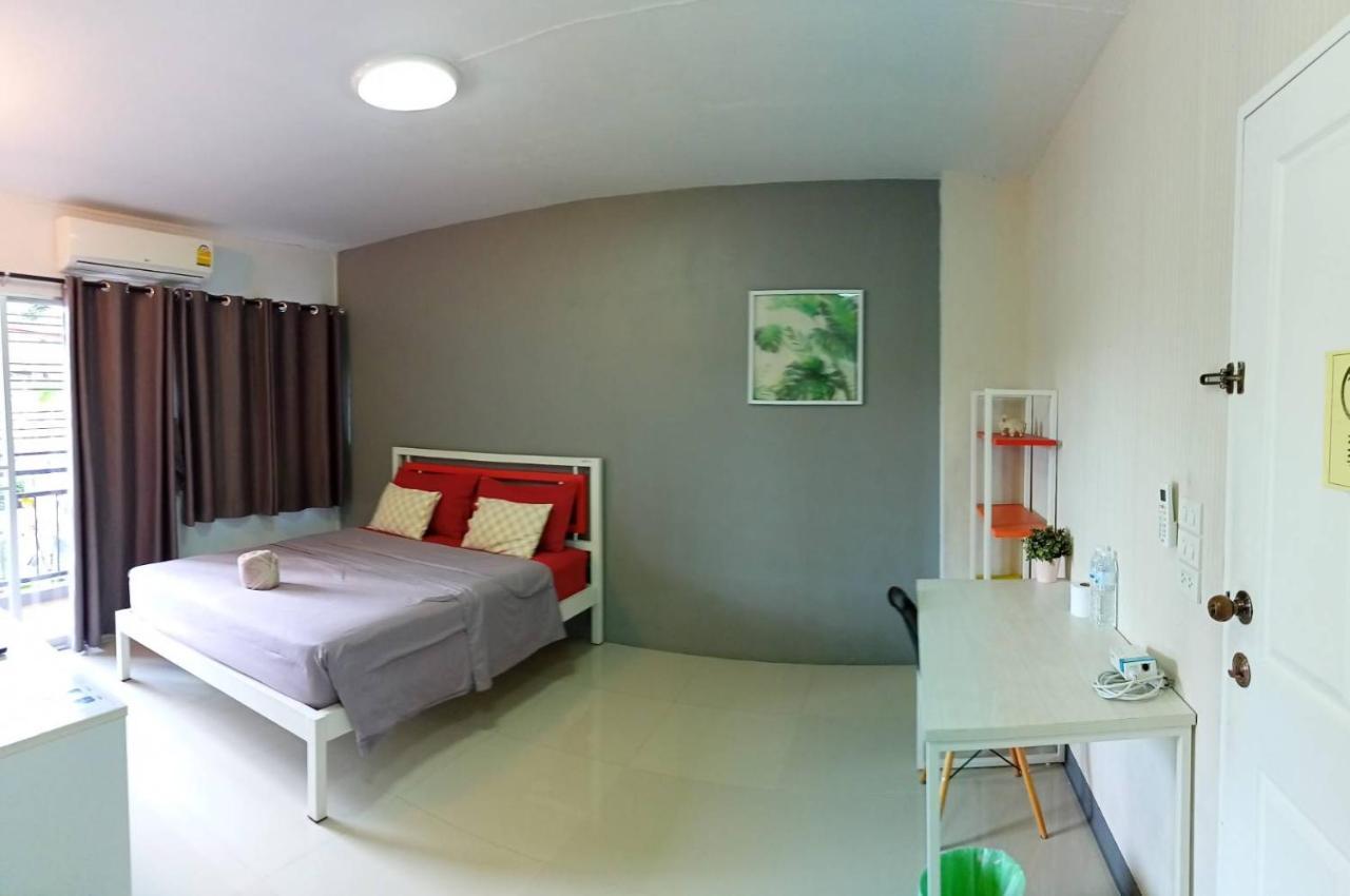 Room 9 Residence (Adults Only) Pluak Daeng Eksteriør bilde