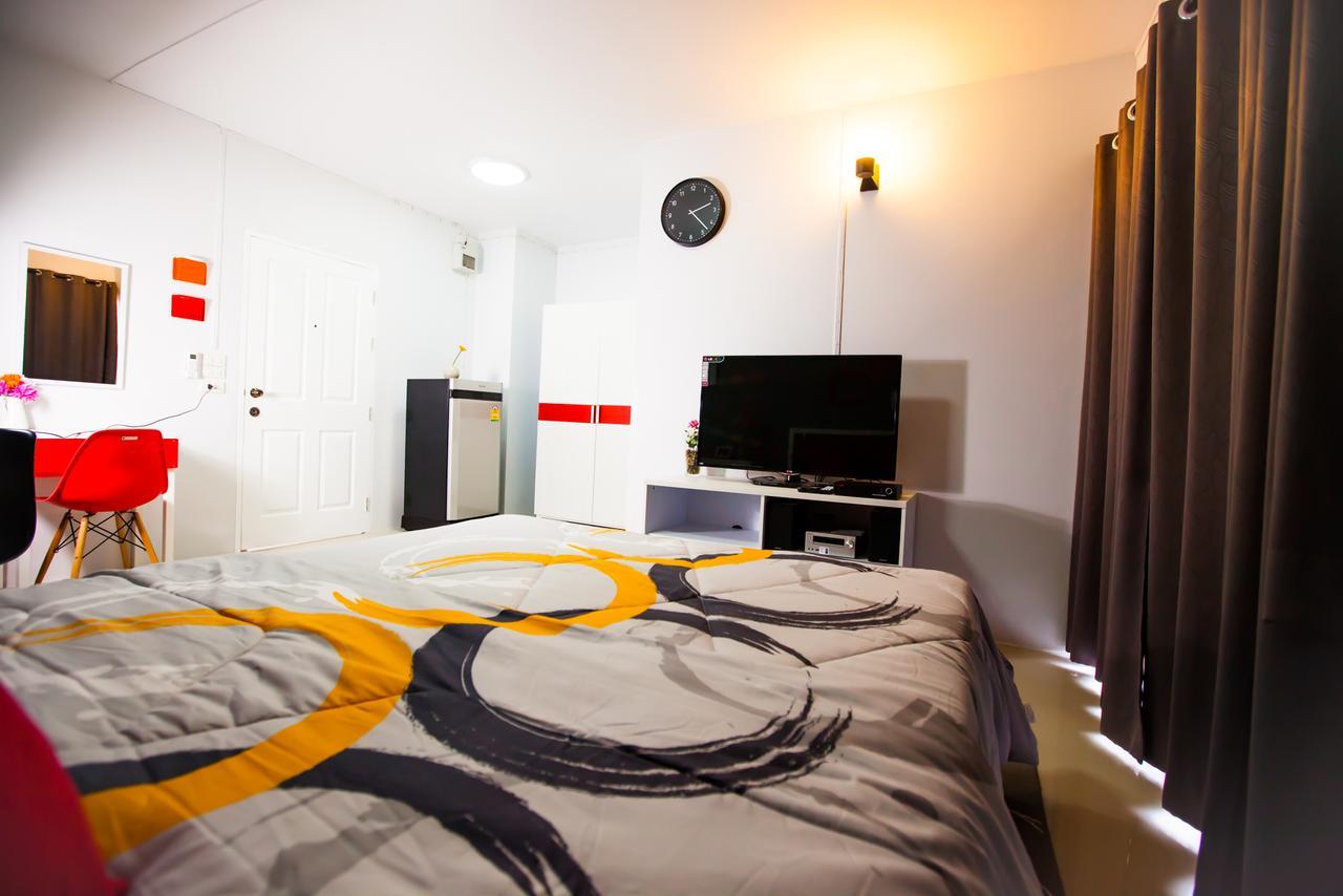Room 9 Residence (Adults Only) Pluak Daeng Eksteriør bilde