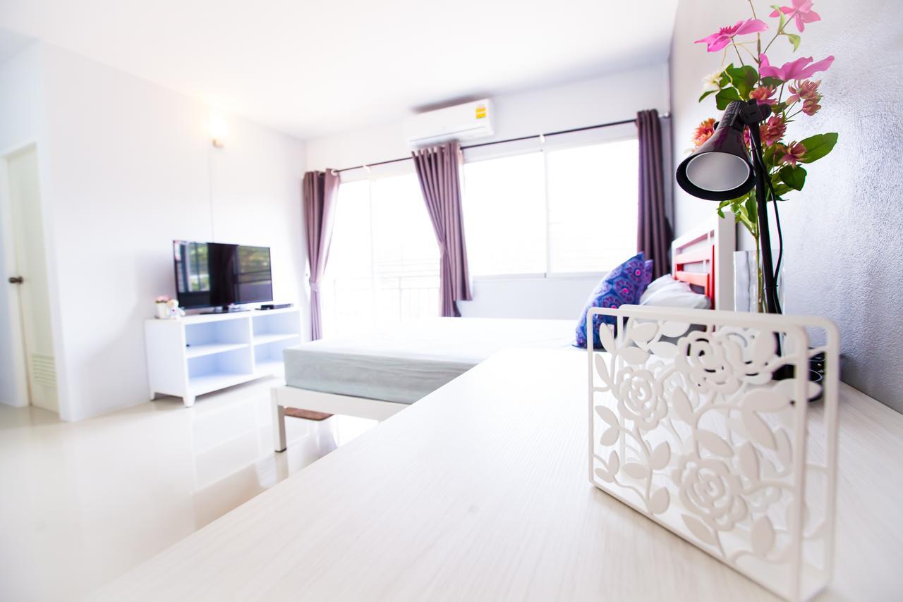 Room 9 Residence (Adults Only) Pluak Daeng Eksteriør bilde