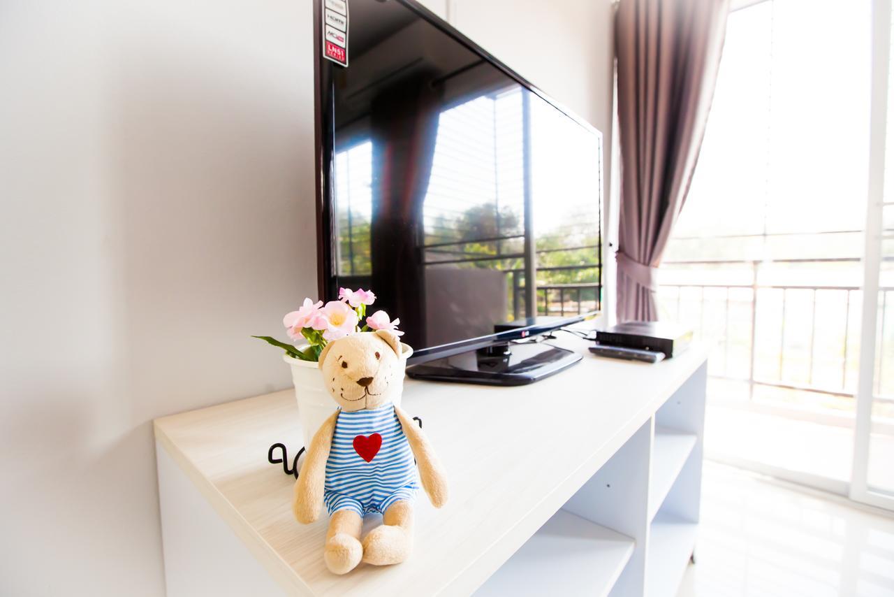 Room 9 Residence (Adults Only) Pluak Daeng Eksteriør bilde