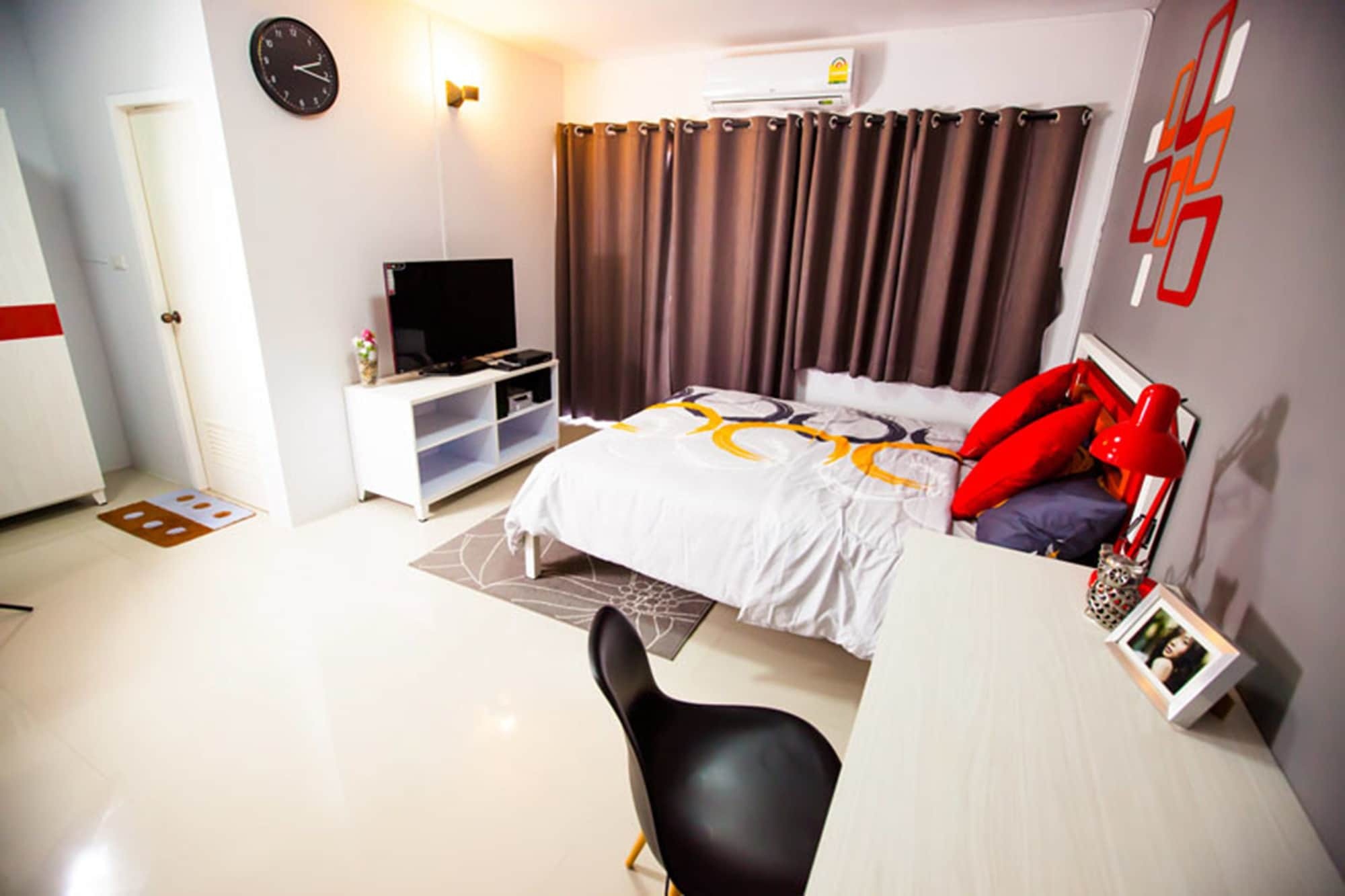 Room 9 Residence (Adults Only) Pluak Daeng Eksteriør bilde